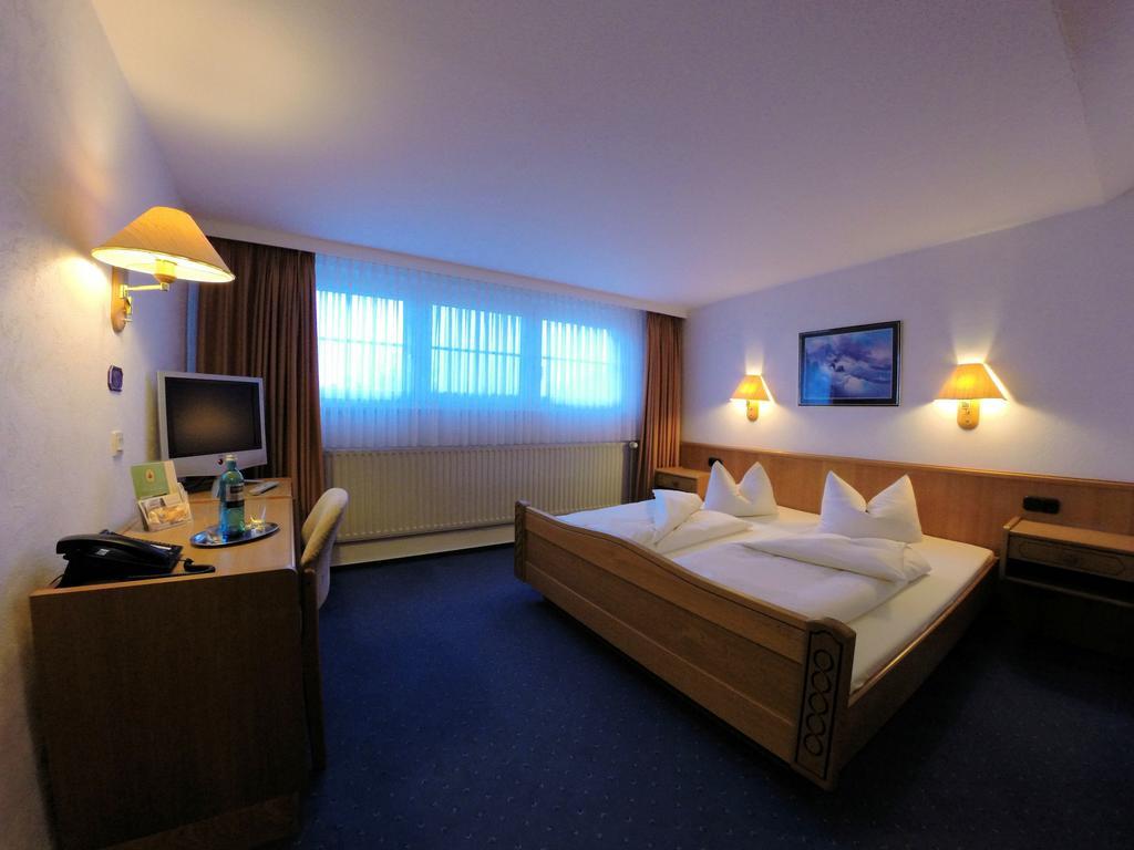 Frommanns Landhotel Buchholz in der Nordheide Chambre photo